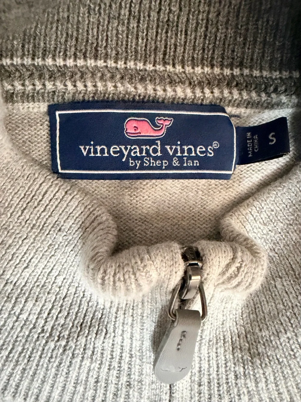 Vineyard Vines Men’s Light Gray Quarter-Zip Sweater